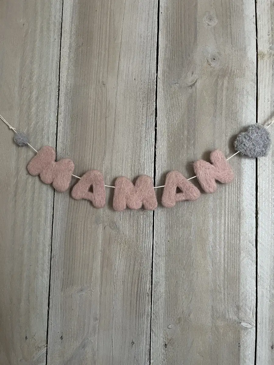 Guirlande décorative maman coeur