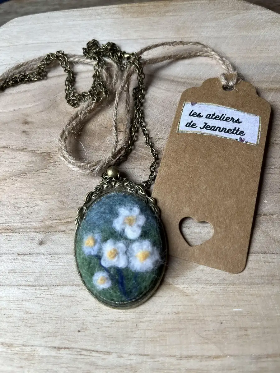 Pendentif marguerite